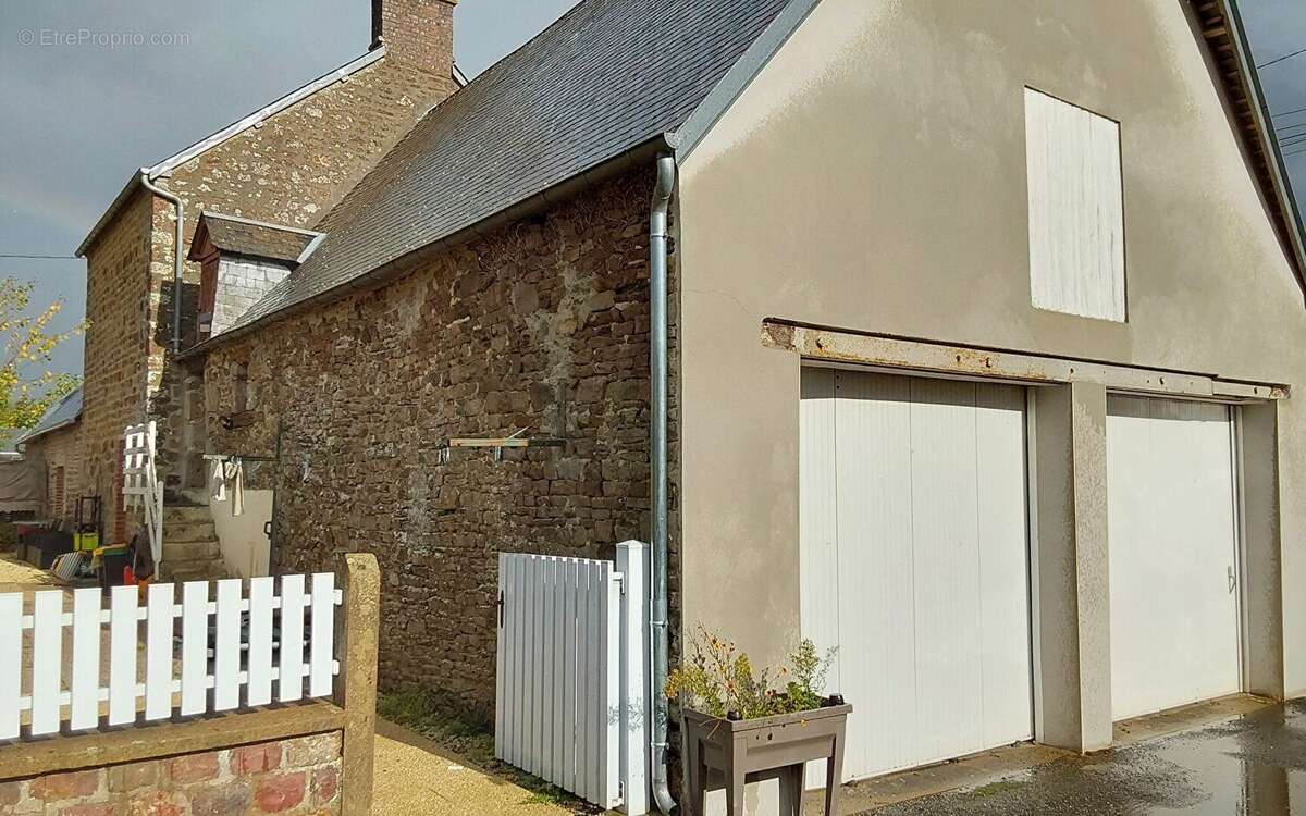 Maison à LA LANDE-PATRY