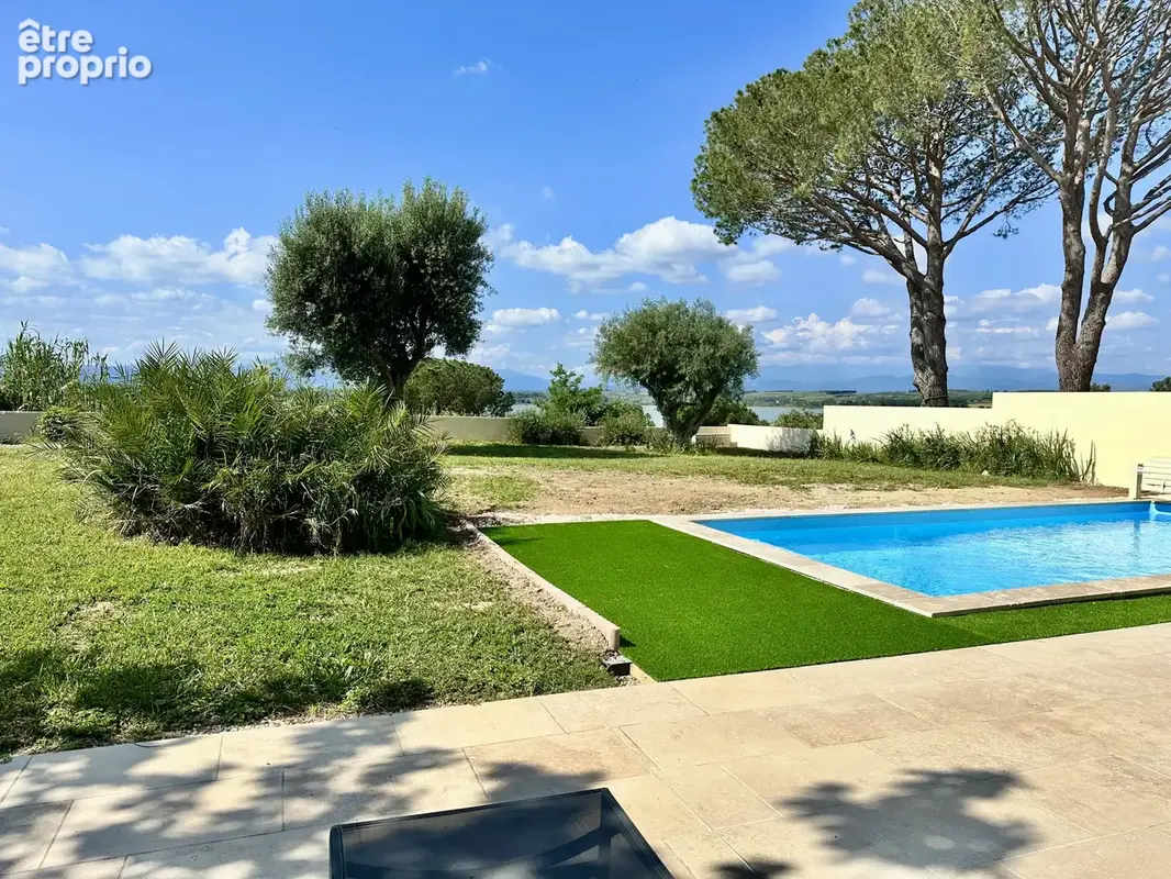 Vente Villa en première ligne du Lac, 66180 Villeneuve de la Raho. - photo 2