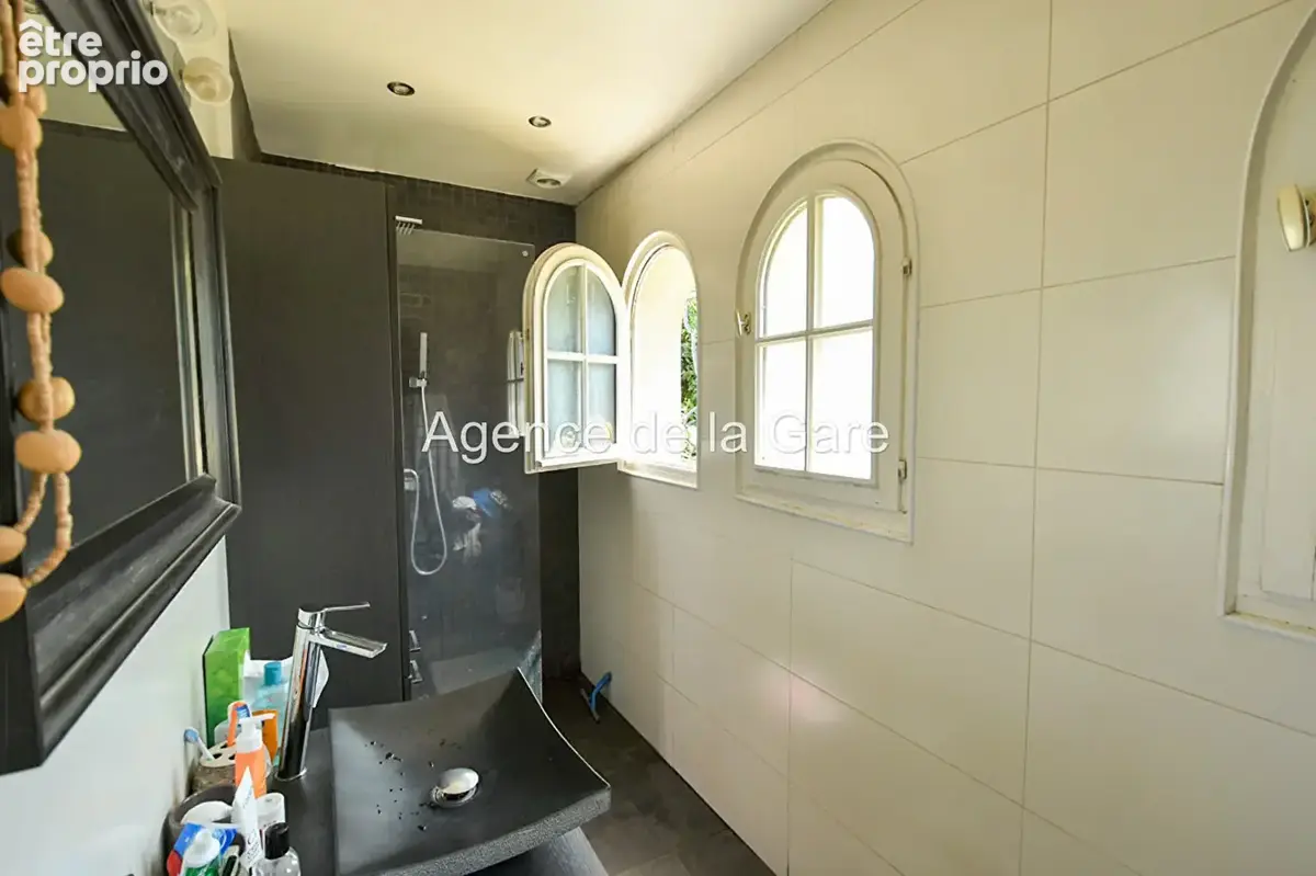 SARTROUVILLE Maison 6 pièces  4 chambres Terrain 410 m² Proche RER A Sous-sol total - photo 9