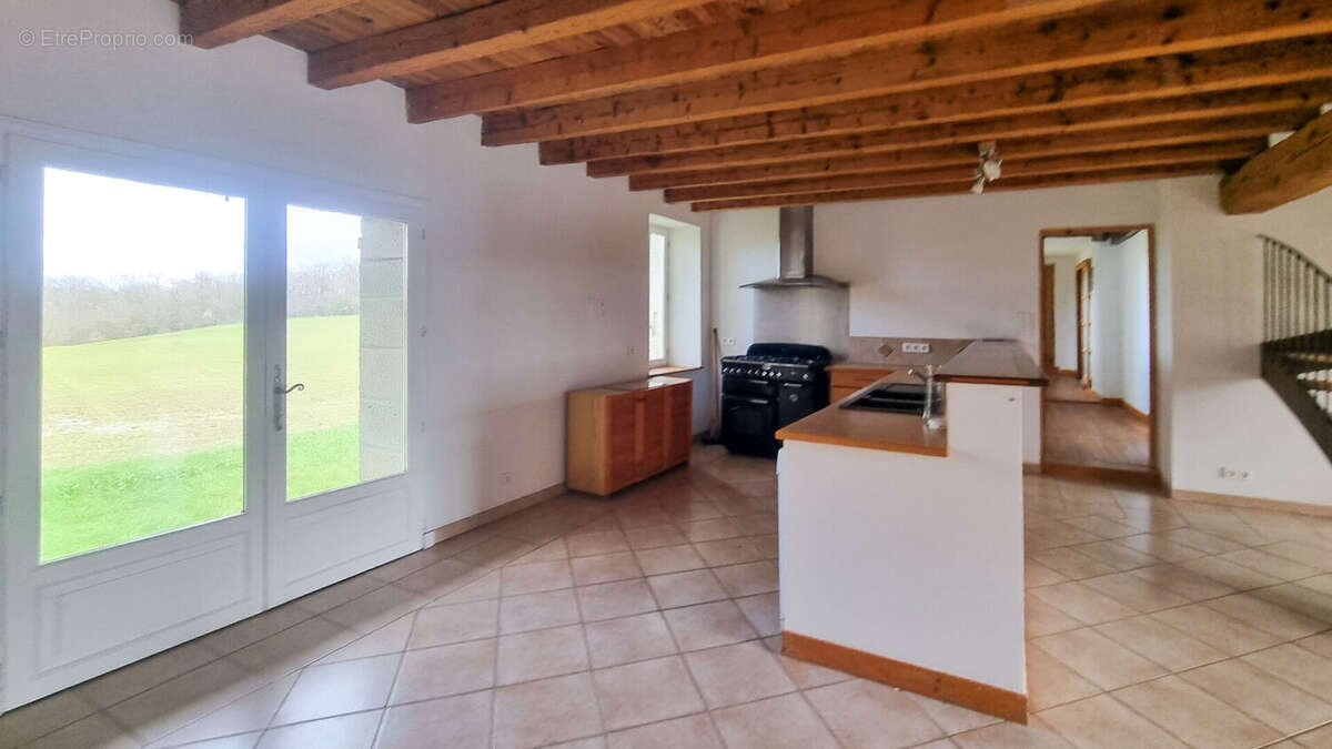 20260219132626 - Maison à LA COURTETE