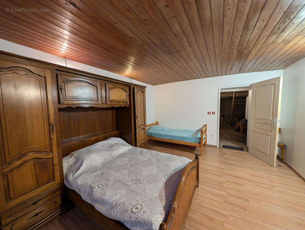 Maison à COURCHATON