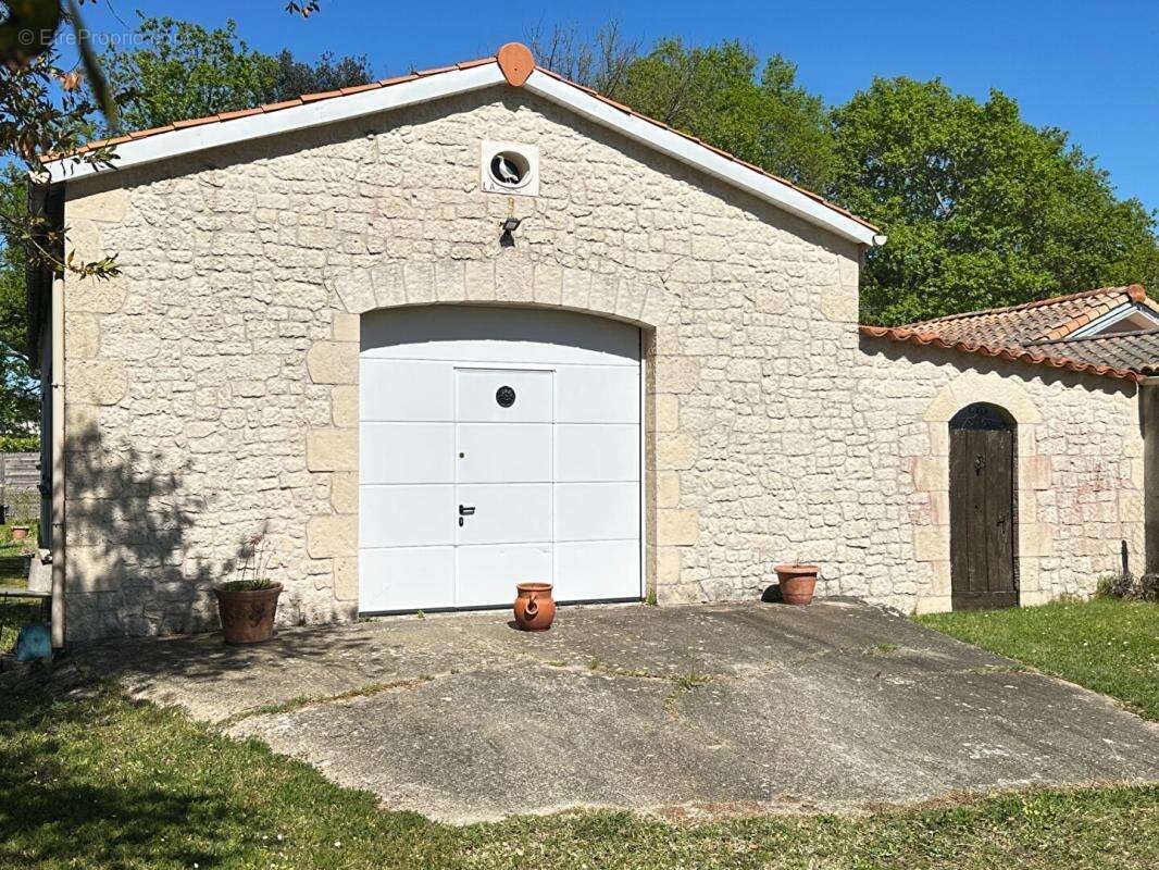 Maison à SAINT-GEORGES-DE-DIDONNE