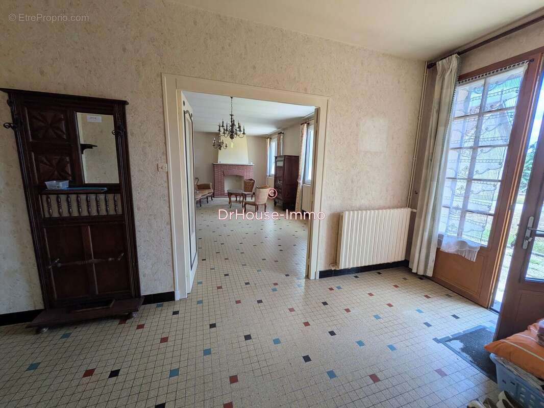 Maison à SAINT-PIERRE-D'EYRAUD