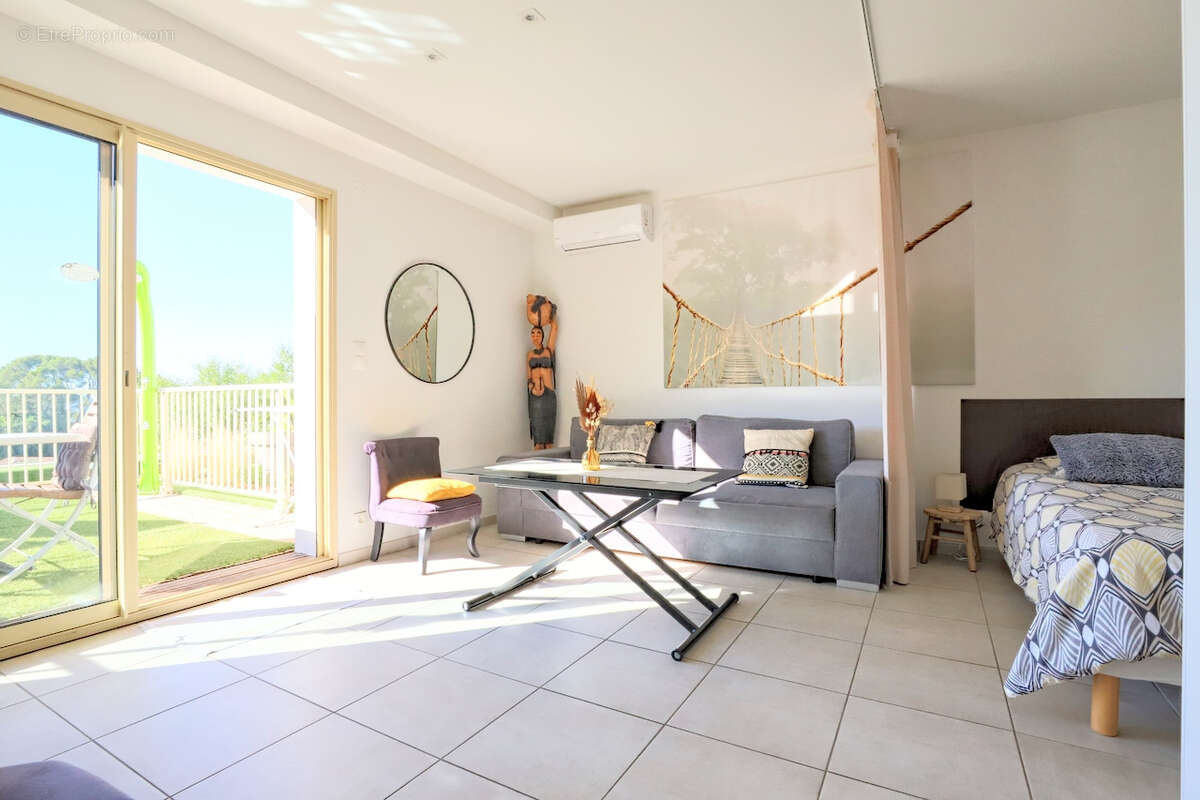 Maison à SOLLIES-PONT