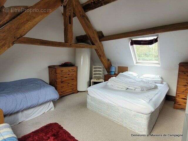 Maison à SAINT-CYR-DU-BAILLEUL