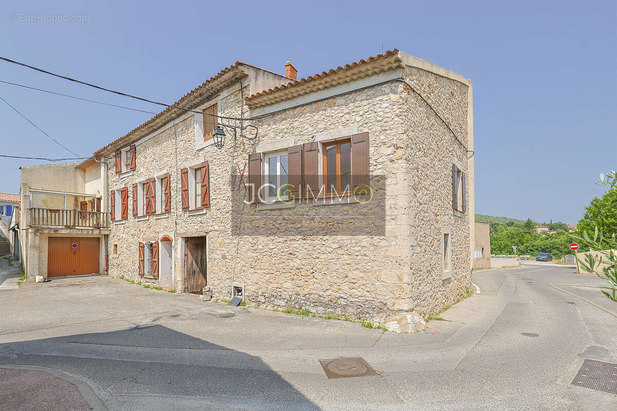 Bastide de 800m2 sur un terrain de 657m2 - photo 22