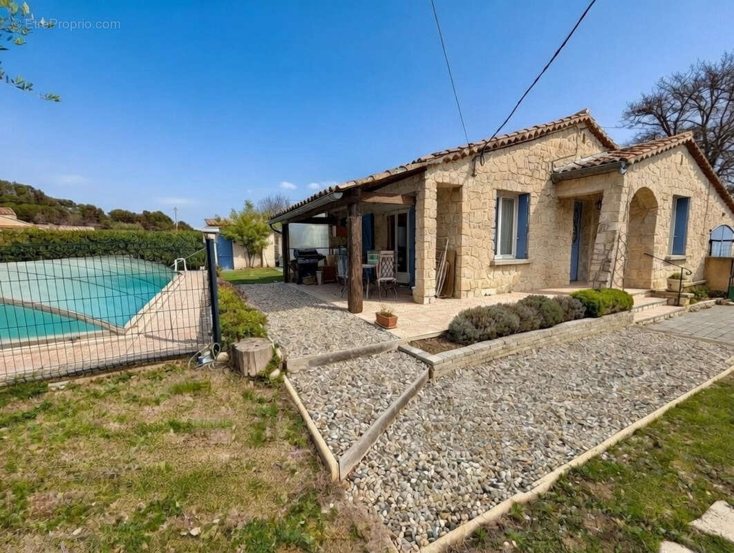 Maison à VAISON-LA-ROMAINE