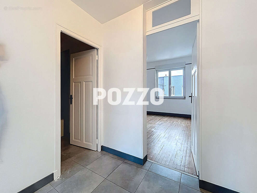 Appartement à DONVILLE-LES-BAINS