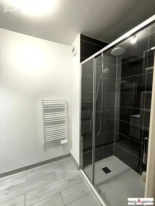 Floirac – Appartement contemporain 3 pièces avec balcon et parking - photo 7
