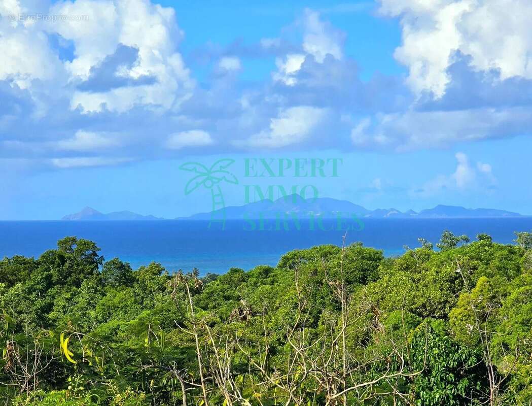 Maison à GRAND-BOURG