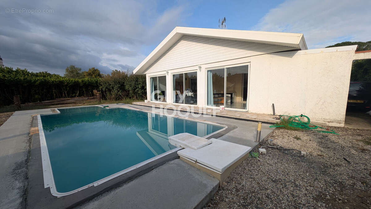 Maison à LALUQUE