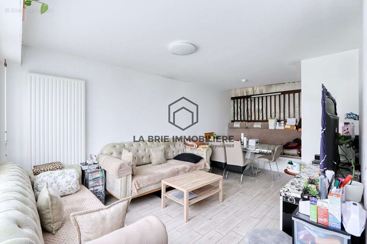 Maison 92 m² à Villecresnes  - photo 6
