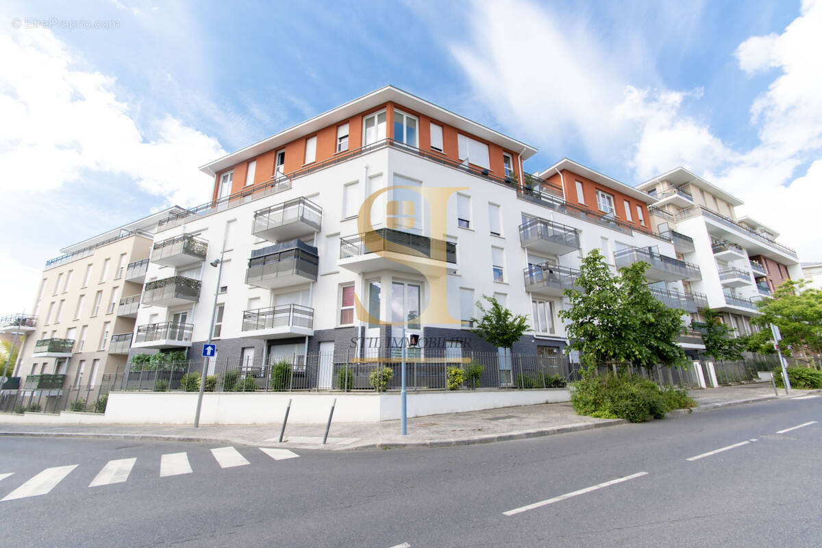 Appartement à CORBEIL-ESSONNES