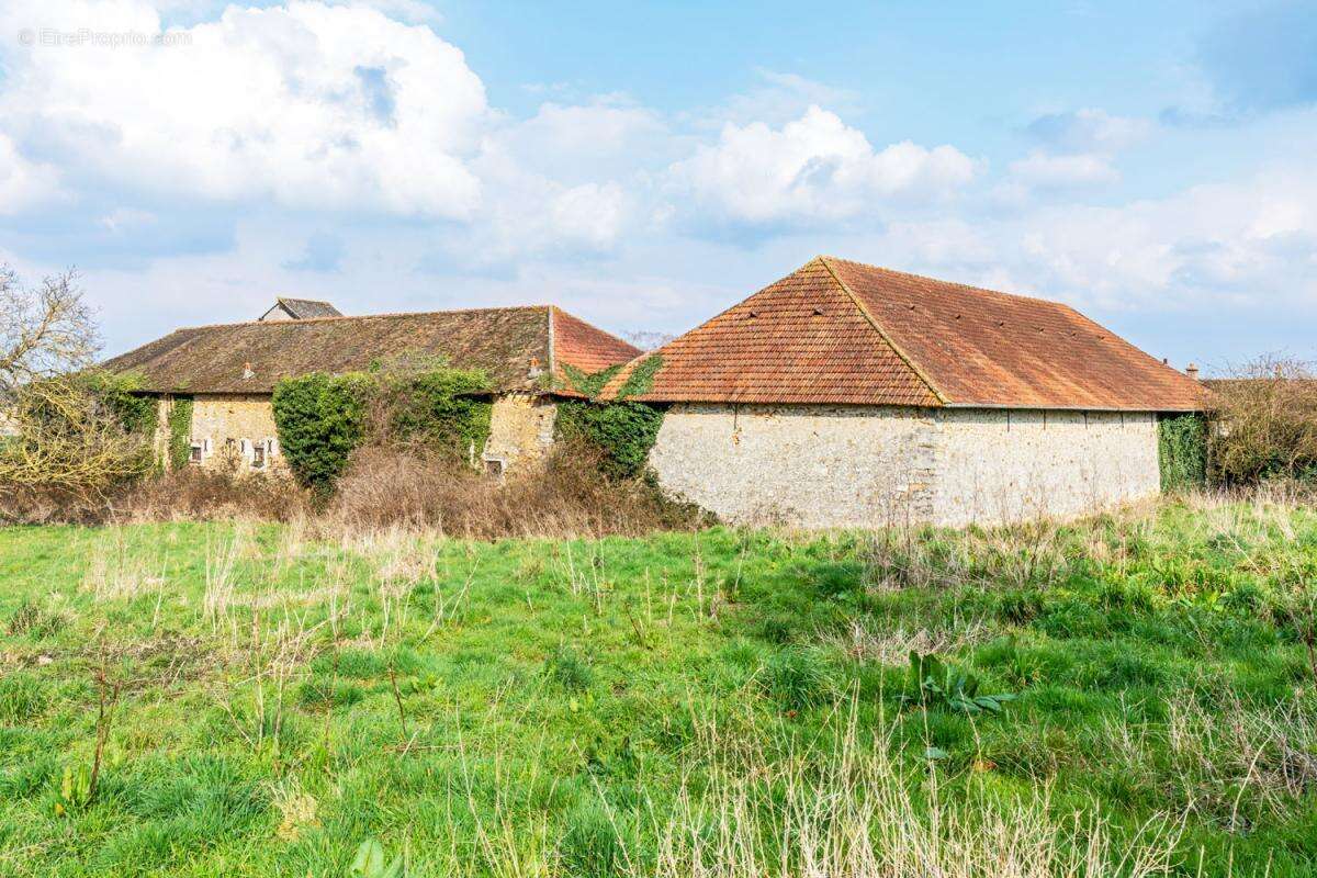 Appartement à CHAMPCUEIL