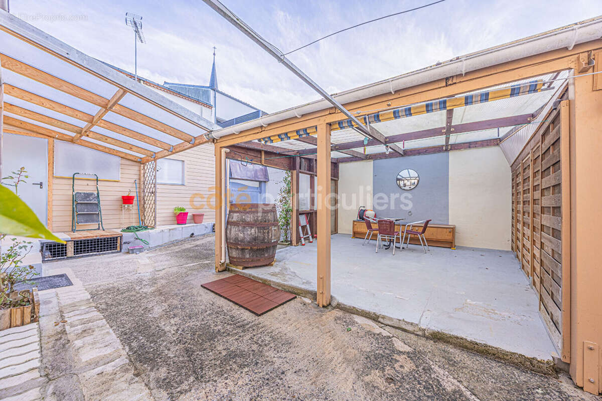 Pont-saint-martin -- maison de bourg -- 92 m2 -- 4 chambres -- patio exterieur - photo 4