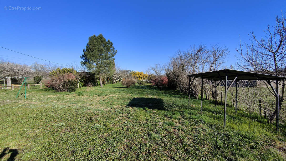 Maison à BERRIAS-ET-CASTELJAU