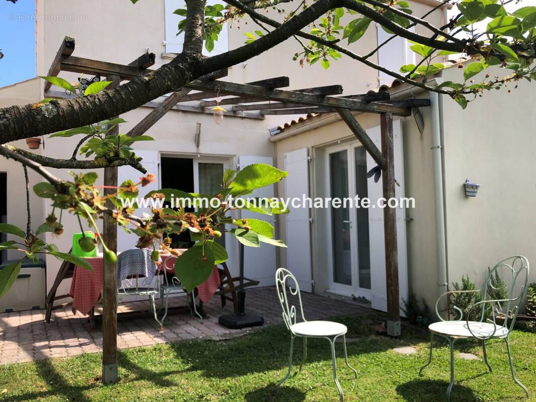 Maison à TONNAY-CHARENTE
