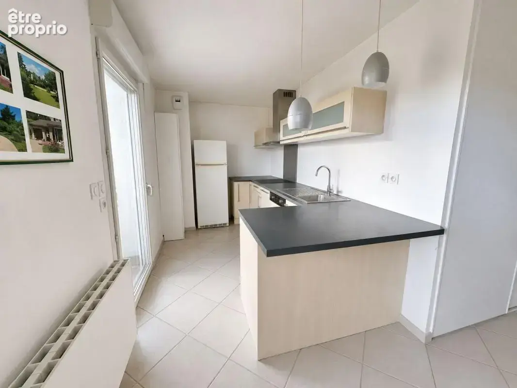 Appartement T4 avec grande terrasse et double garage - photo 5