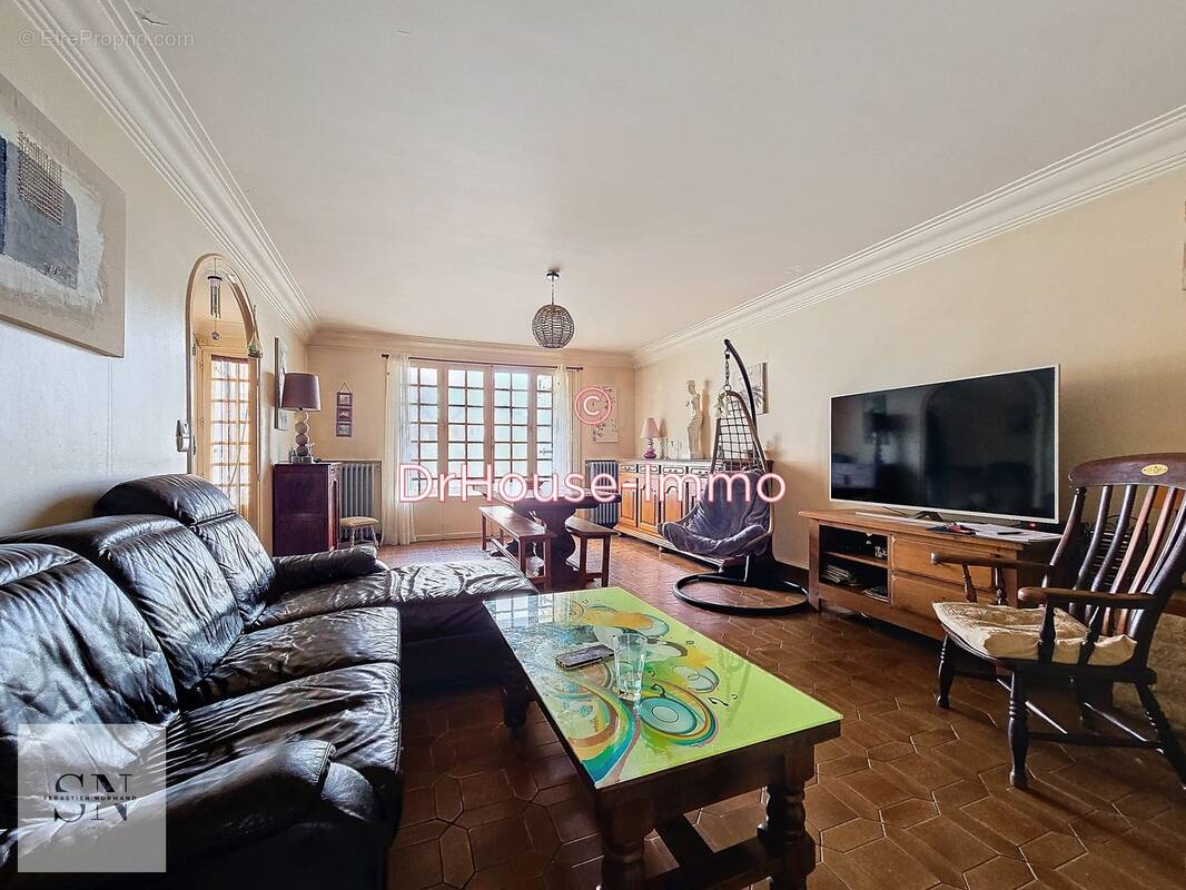 Maison à SAINTE-LIVRADE-SUR-LOT