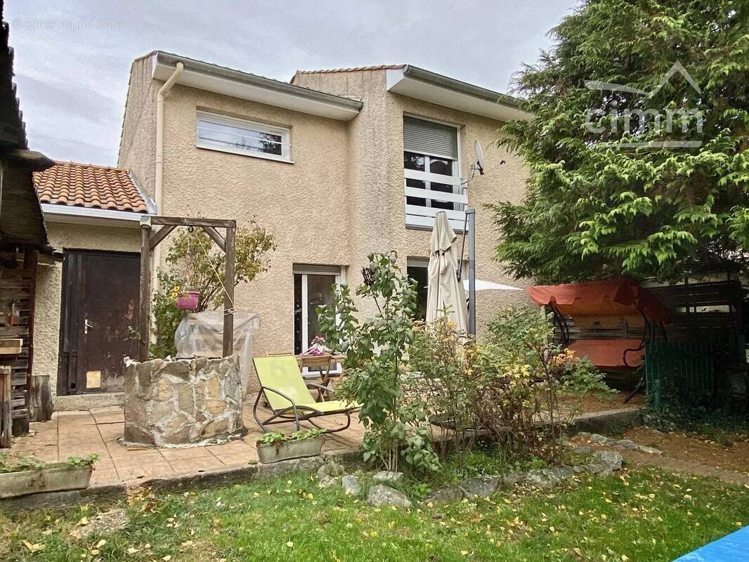 Maison à SAINT-GALMIER