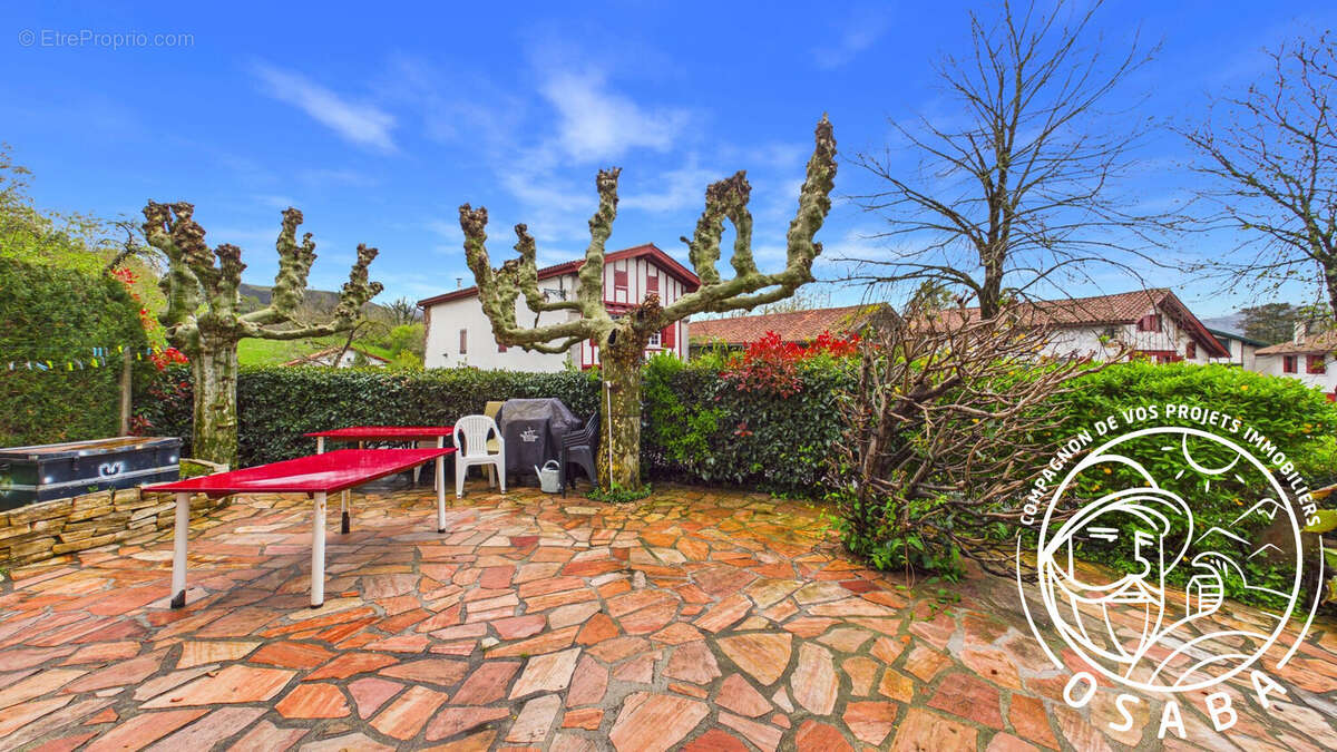 Maison à AINHOA