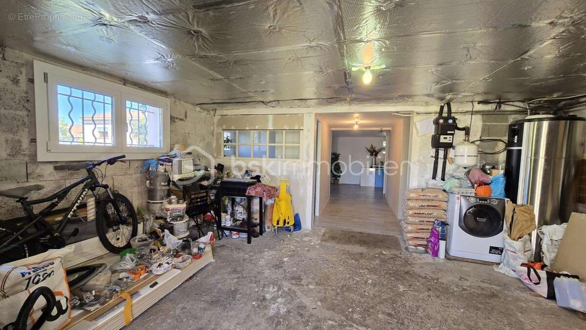 Maison à BAGNOLS-SUR-CEZE