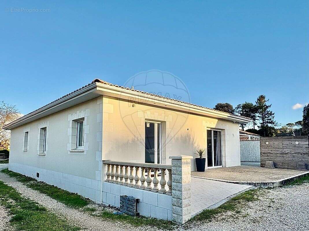 Maison à MESCHERS-SUR-GIRONDE