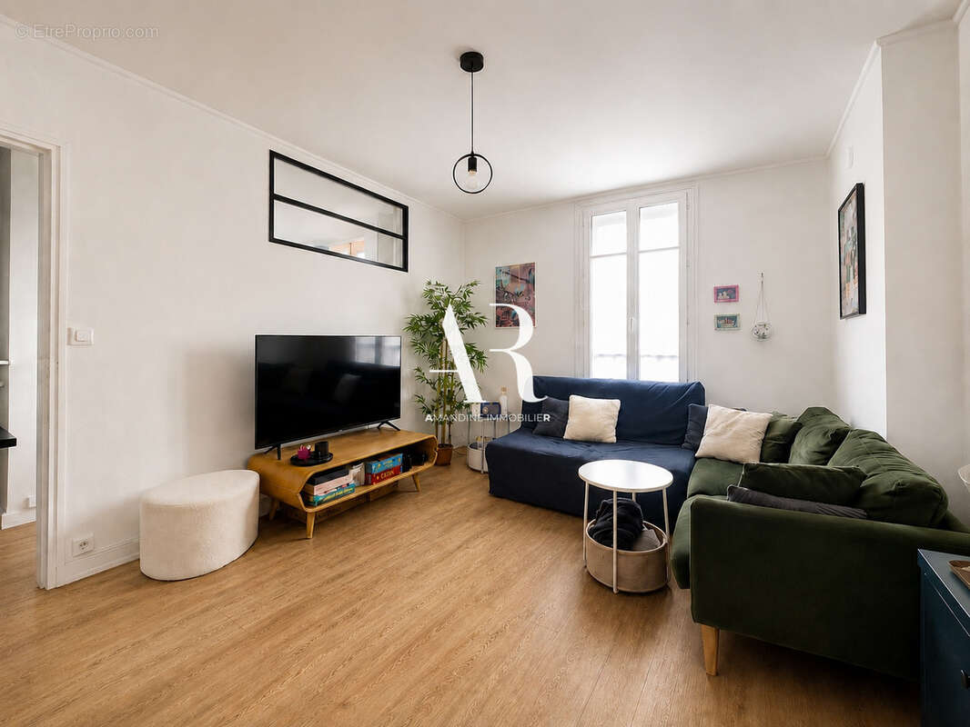 Appartement à PARIS-11E