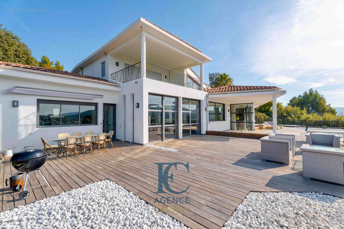 Maison à LA CADIERE-D'AZUR