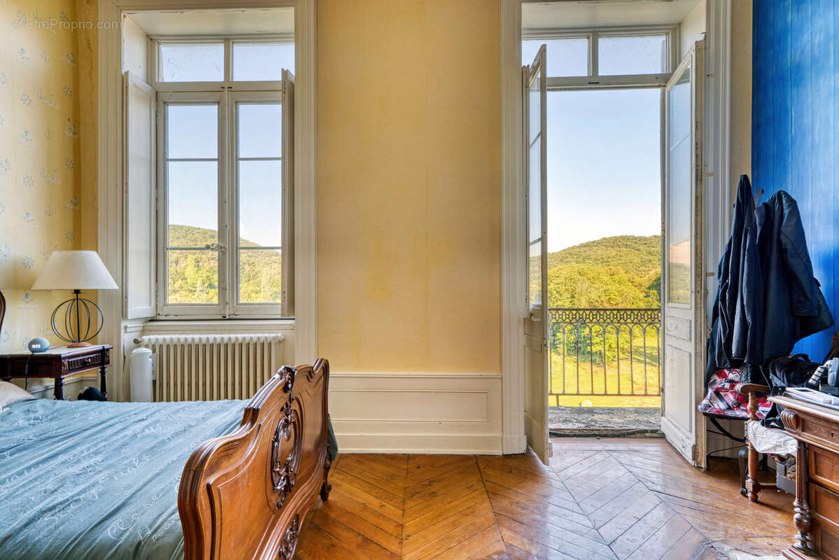 Maison à CREMIEU