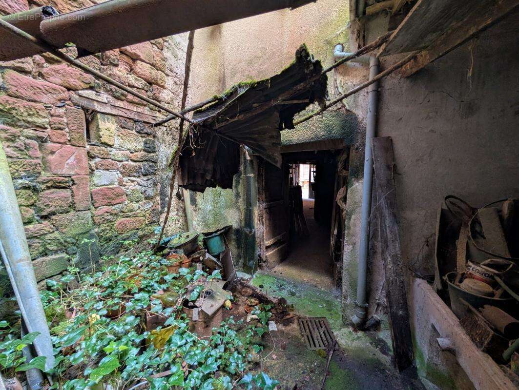 Maison à VILLECOMTAL