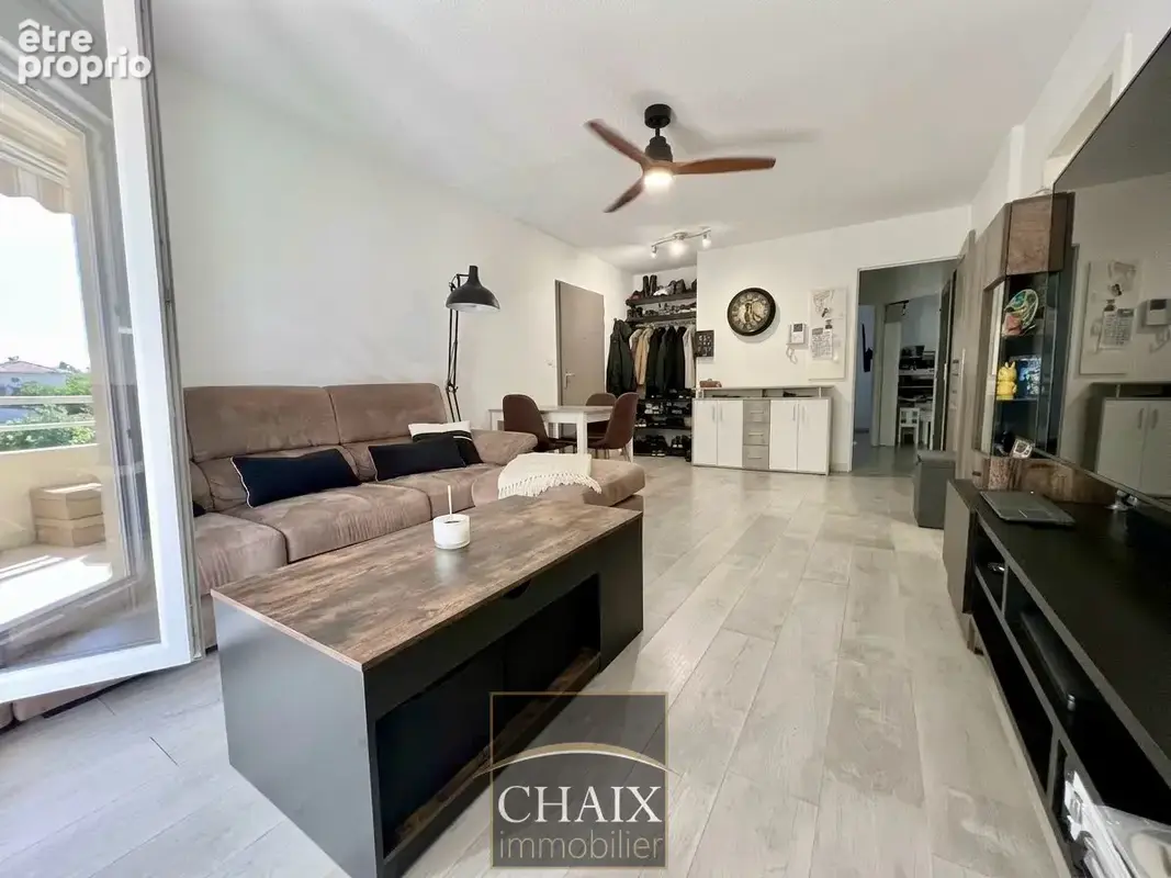 13400 AUBAGNE - Appartement type 3 rez-de-jardin avec extérieur et parking dans le centre - photo 2