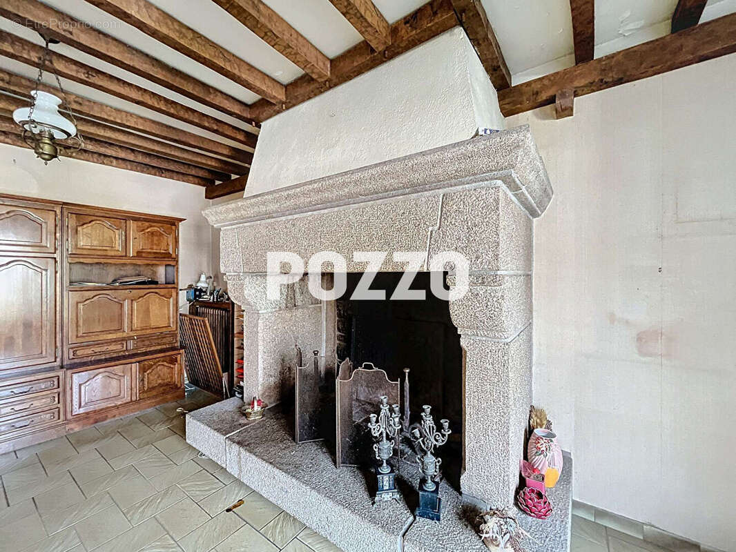 A vendre maison de 7 pieces (224 m2) a vire-normandie (14) - photo 3