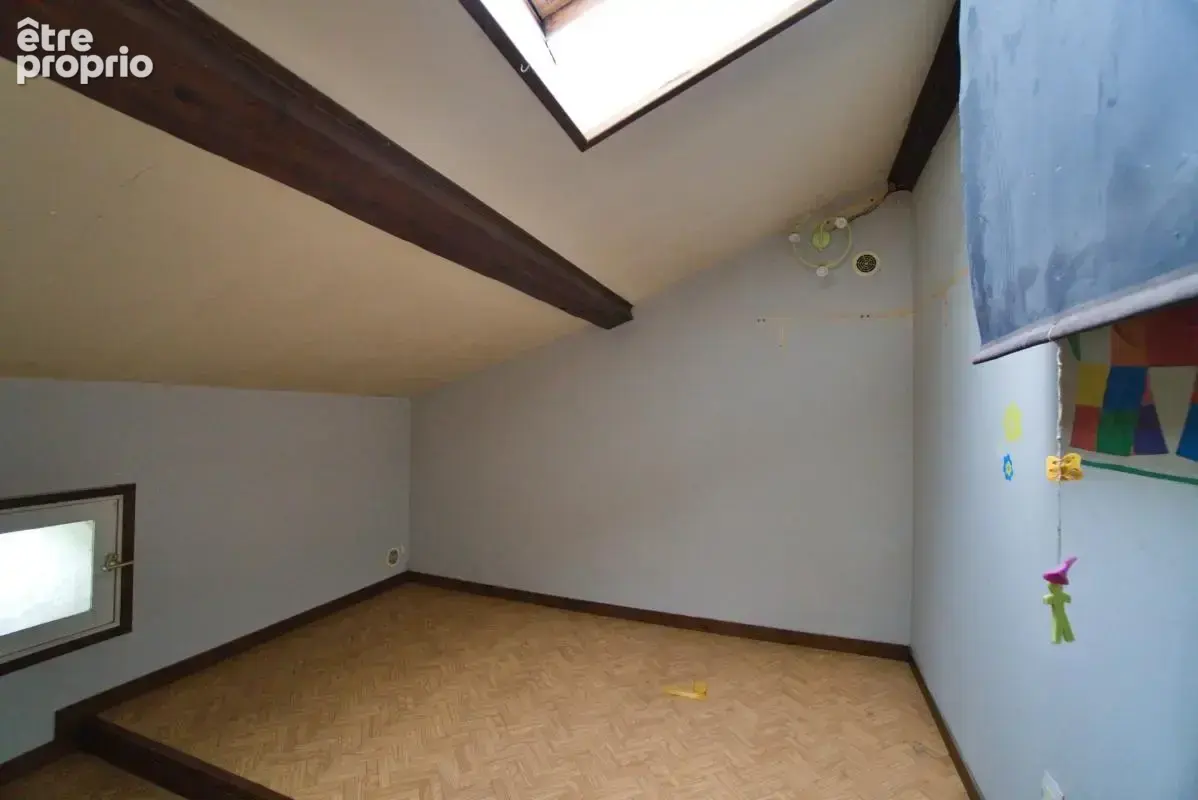 Quincieux - Appartement T4 - Duplex - photo 9