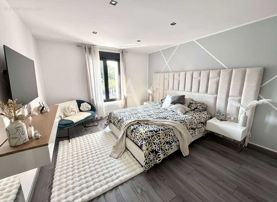 Maison Villeneuve Saint Denis 6 pièces 179 m2 - photo 12