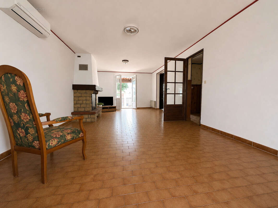 Maison à PUGET-SUR-ARGENS