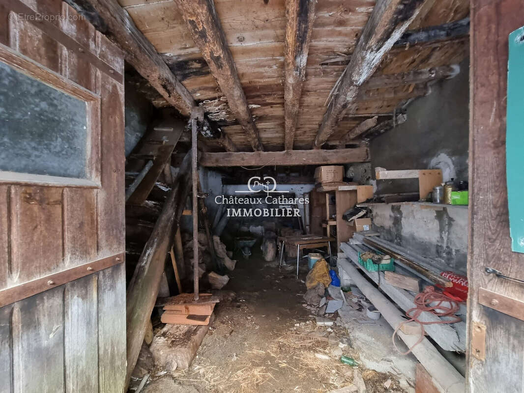 Parking à CAUDIES-DE-FENOUILLEDES