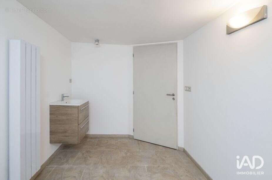 Photo 4 - Commerce à YUTZ