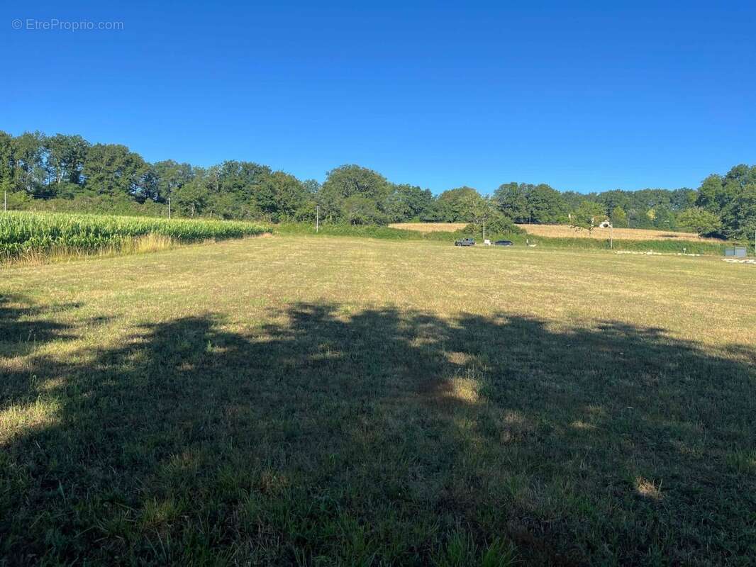 Terrain à CAHORS