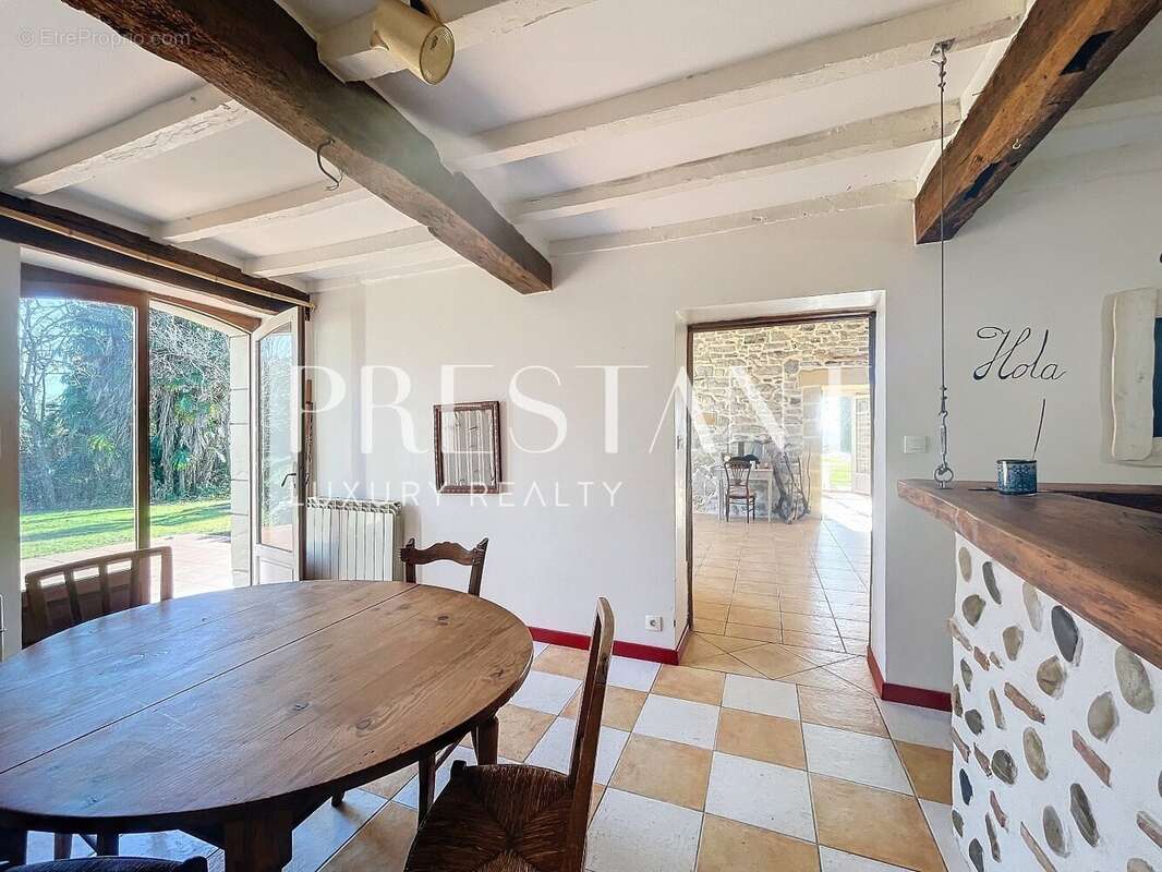 Maison à ORTHEVIELLE