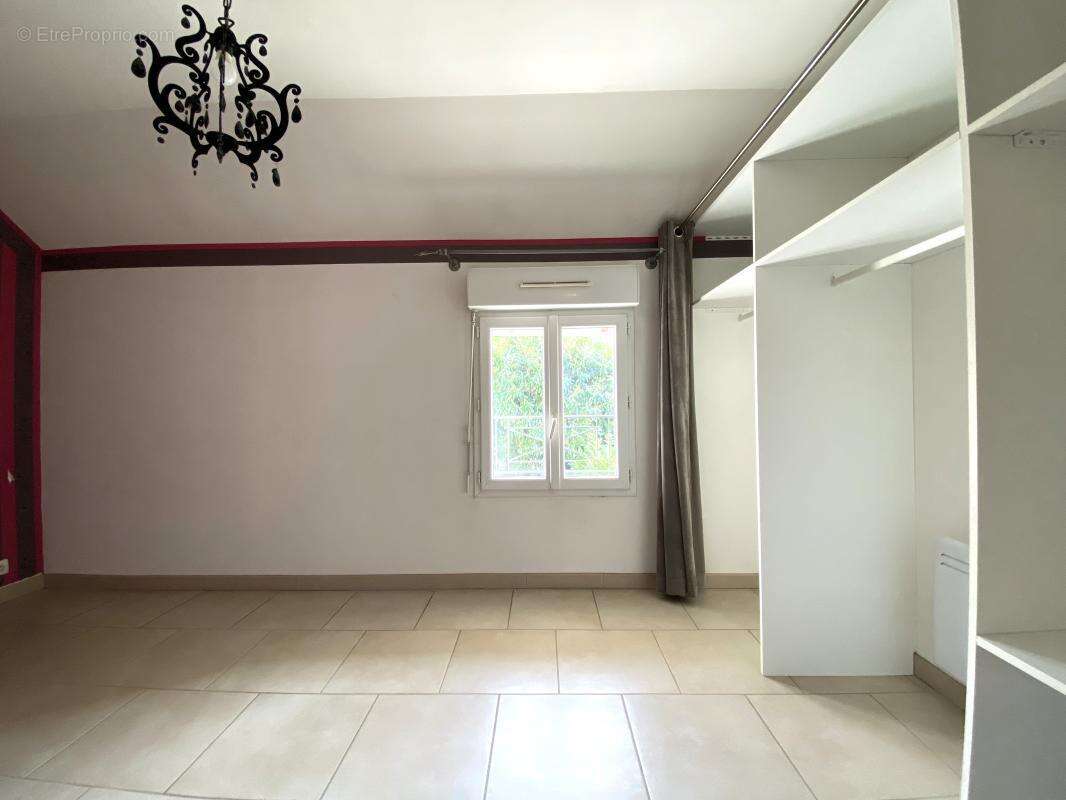 Appartement à BONNIERES-SUR-SEINE