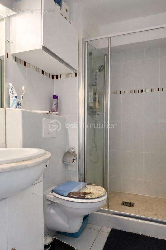 Studio cabine meublé – Lumineux et idéalement situé avec parking et cellier - photo 4