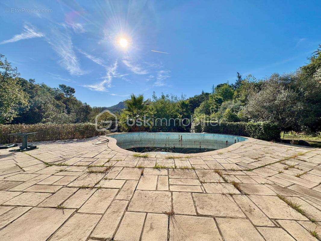 Maison à LES ADRETS-DE-L&#039;ESTEREL