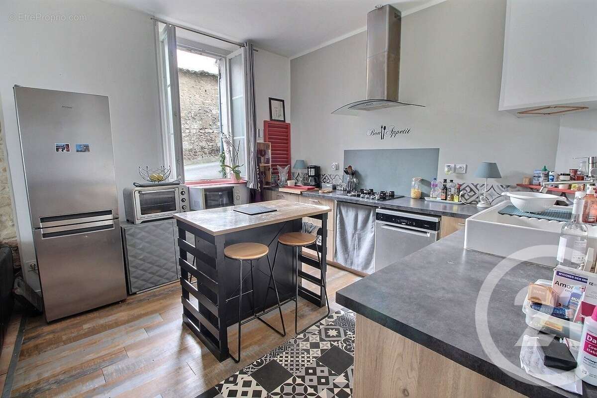 Maison à MORTAGNE-SUR-GIRONDE