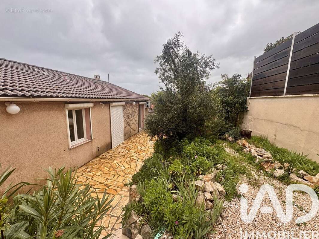 Photo 9 - Maison à SAUSSET-LES-PINS