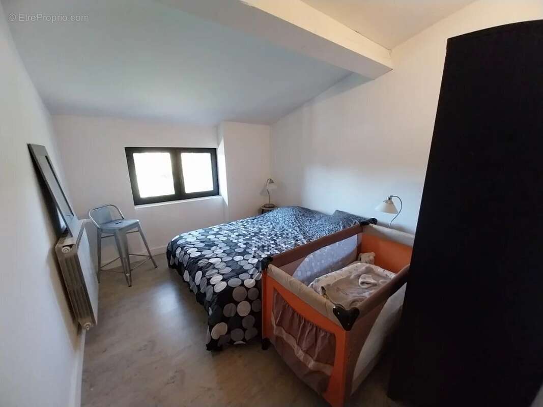 Maison à CAHUZAC-SUR-VERE