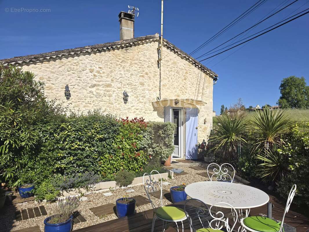 Maison à GENSAC