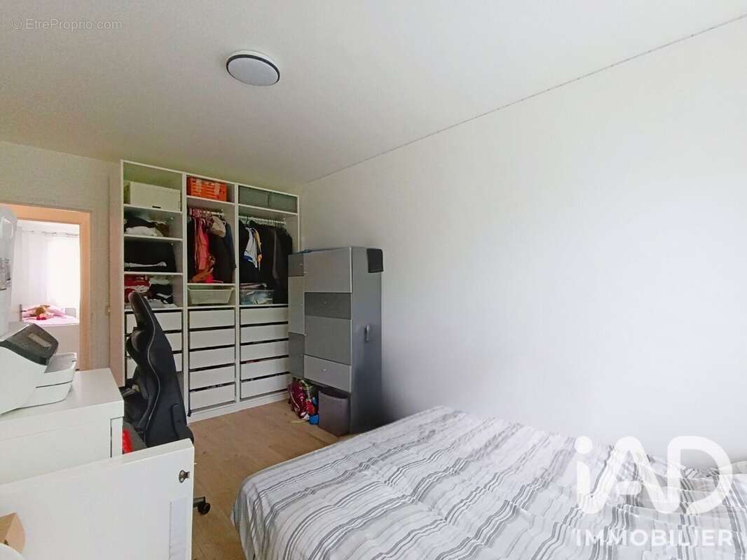 Photo 9 - Appartement à LE PLESSIS-TREVISE