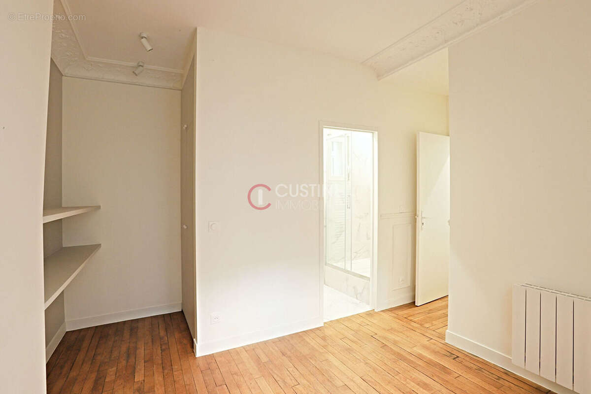 Appartement à PARIS-18E
