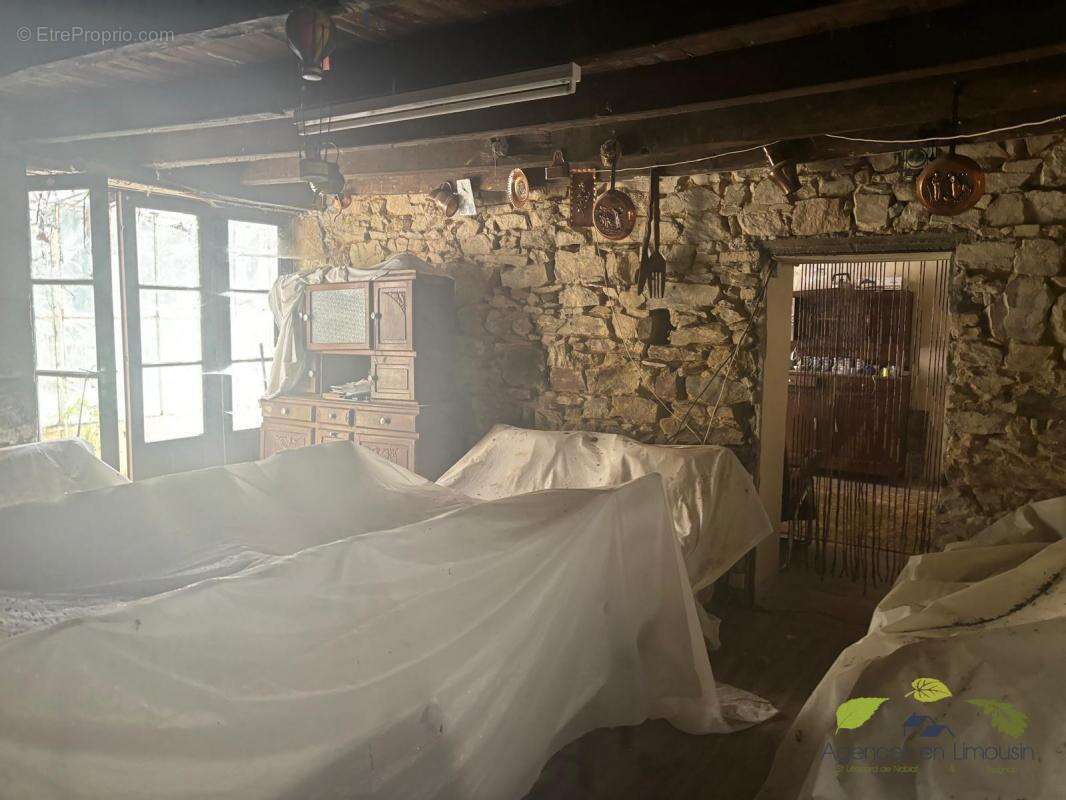 Maison à SAINT-MARTIN-SAINTE-CATHERINE